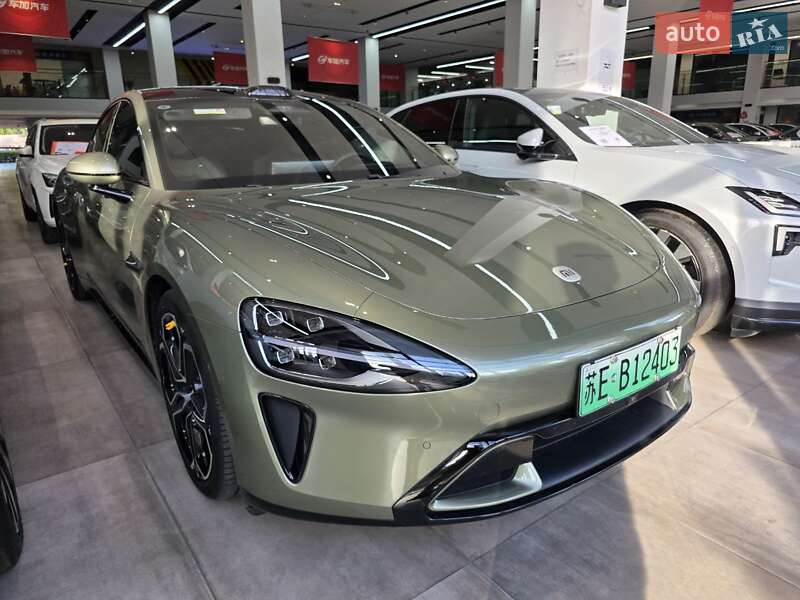 Седан Xiaomi SU7 2025 в Києві