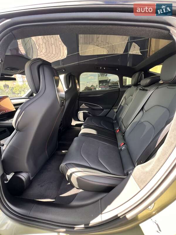 Седан Xiaomi SU7 2024 в Днепре