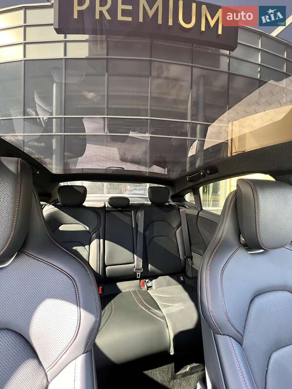 Седан Xiaomi SU7 2024 в Днепре