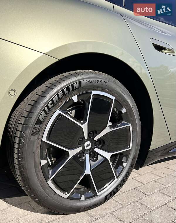 Седан Xiaomi SU7 2024 в Днепре