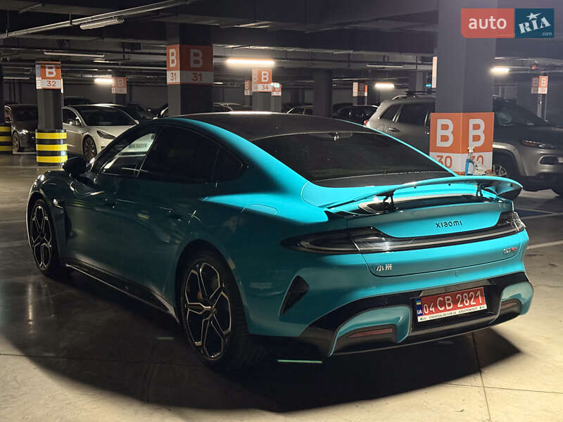 Седан Xiaomi SU7 2025 в Киеве