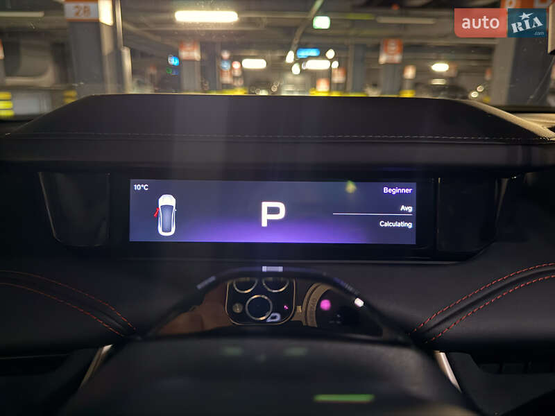 Седан Xiaomi SU7 2025 в Киеве