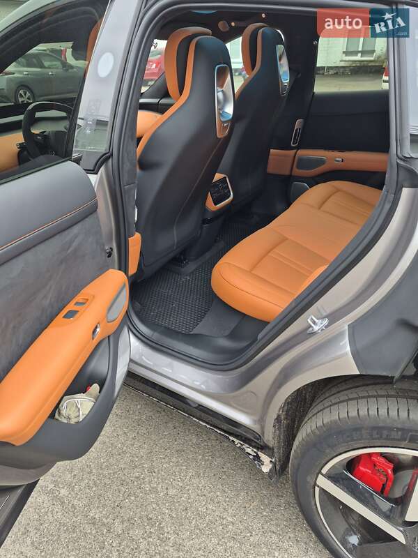 Позашляховик / Кросовер Xiaomi YU7 2025 в Чернігові фото 11 Позашляховик / Кросовер Xiaomi YU7 2025 в Чернігові
