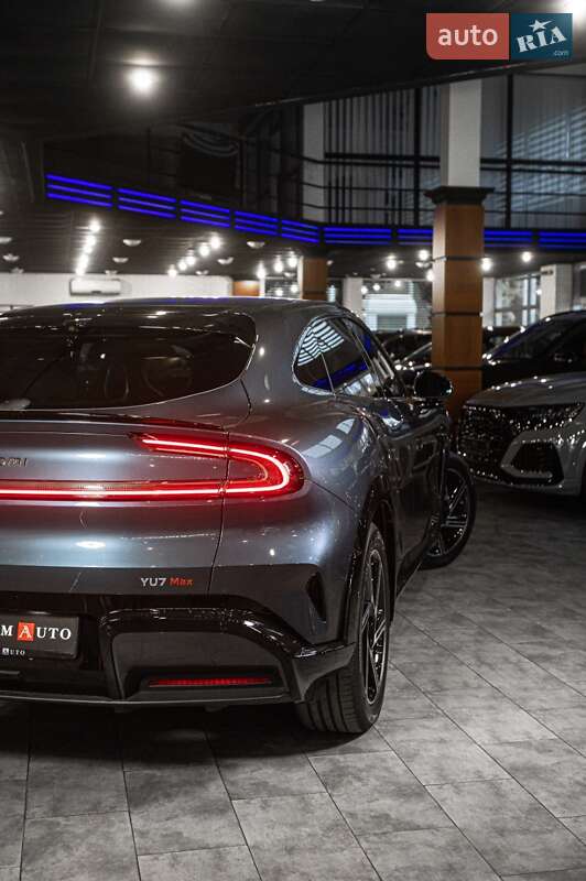 Внедорожник / Кроссовер Xiaomi YU7 2025 в Одессе
