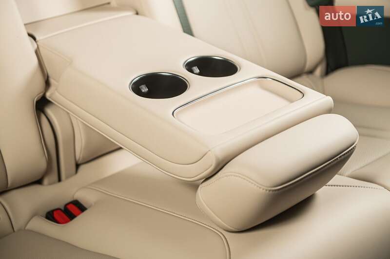 Внедорожник / Кроссовер Xiaomi YU7 2025 в Одессе