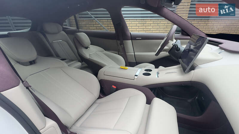 Внедорожник / Кроссовер Xiaomi YU7 2025 в Ирпене фото 15 Внедорожник / Кроссовер Xiaomi YU7 2025 в Ирпене