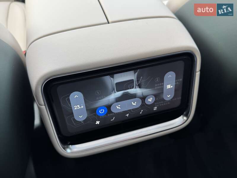 Внедорожник / Кроссовер Xiaomi YU7 2025 в Киеве