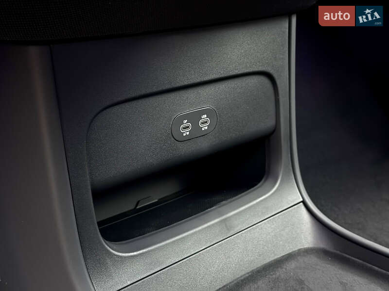 Внедорожник / Кроссовер Xiaomi YU7 2025 в Киеве фото 8 Внедорожник / Кроссовер Xiaomi YU7 2025 в Киеве