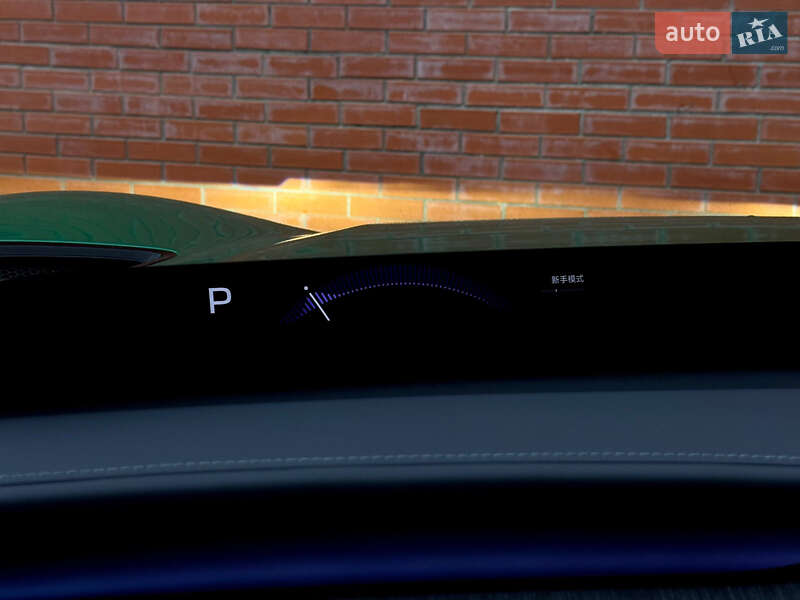 Внедорожник / Кроссовер Xiaomi YU7 2025 в Киеве фото 15 Внедорожник / Кроссовер Xiaomi YU7 2025 в Киеве