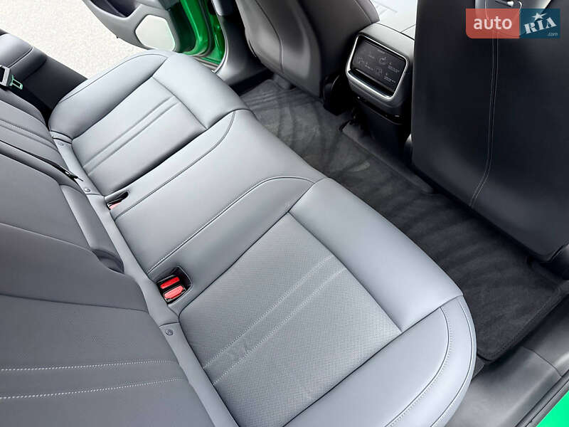 Внедорожник / Кроссовер Xiaomi YU7 2025 в Киеве фото 26 Внедорожник / Кроссовер Xiaomi YU7 2025 в Киеве