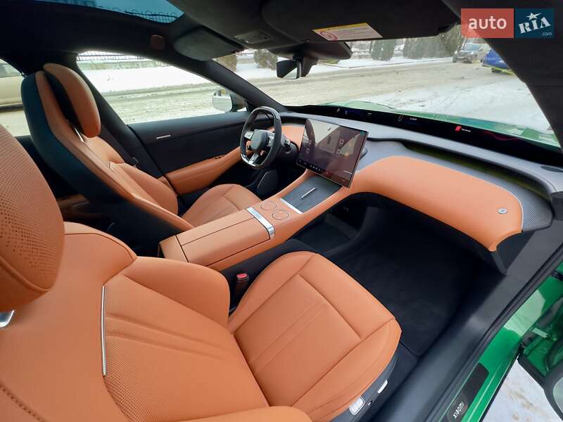 Седан Xiaomi YU7 2025 в Киеве