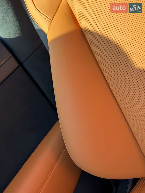 Позашляховик / Кросовер Xiaomi YU7 2025 в Києві фото 16 Позашляховик / Кросовер Xiaomi YU7 2025 в Києві