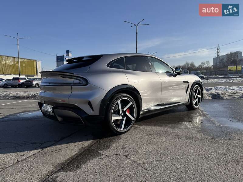 Позашляховик / Кросовер Xiaomi YU7 2025 в Києві фото 7 Позашляховик / Кросовер Xiaomi YU7 2025 в Києві