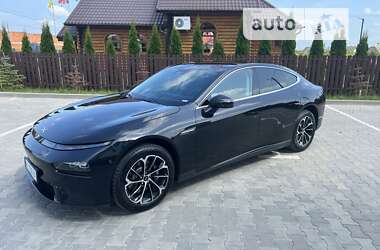Седан Xpeng P7 2022 в Луцке