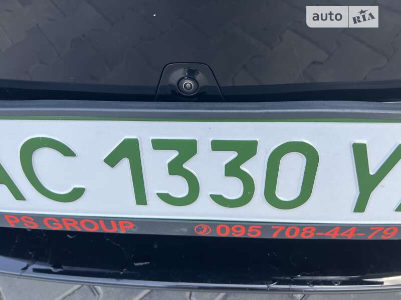 Седан Xpeng P7 2022 в Луцке