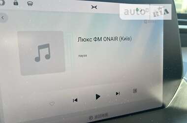 Седан Xpeng P7 2022 в Луцке