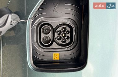 Седан Xpeng P7 2023 в Ужгороді
