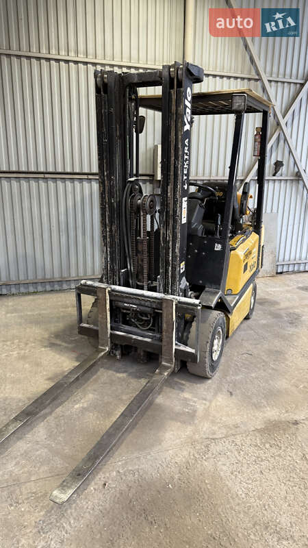 Вилочный погрузчик Yale GLP 16VX 2005 в Сарнах