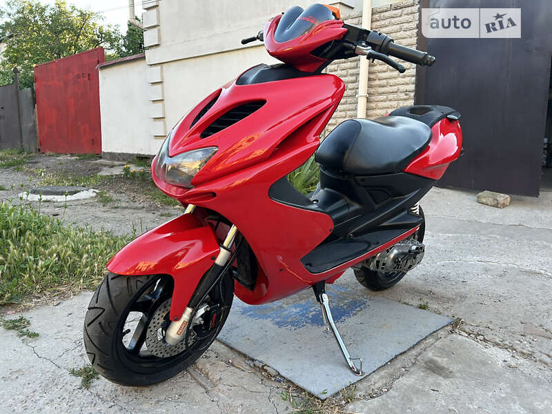 Скутер Yamaha Aerox 2001 в Дніпрі