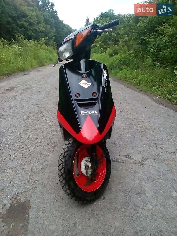 Скутер Yamaha Artistic 2000 в Тернополе