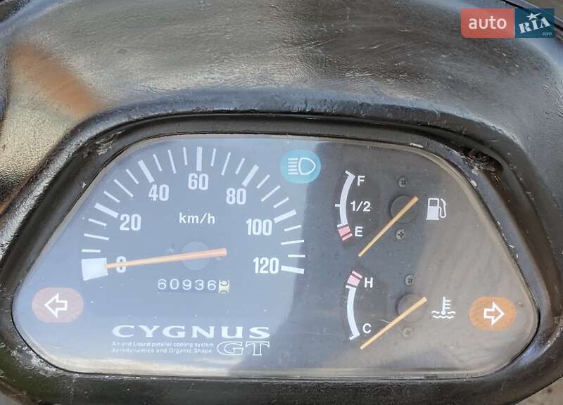 Моторолер Yamaha Cygnus 2003 в Безлюдівці