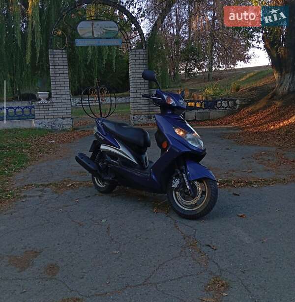 Мопеды Yamaha Cygnus 2008 в Гайвороне фото Мопеды Yamaha Cygnus 2008 в Гайвороне
