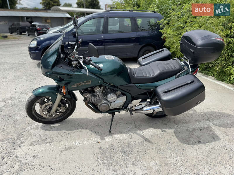 Yamaha Diversion 2000
