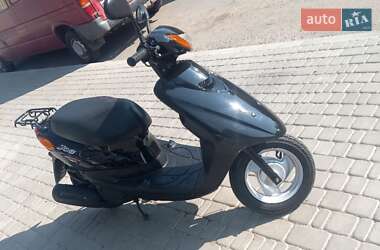 Мокик Yamaha Djok 2011 в 