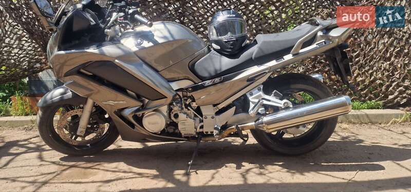 Мотоцикл Спорт-туризм Yamaha FJR 1300 2013 в 
