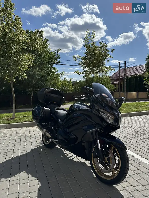 Yamaha FJR 1300 2015 VIN JYARP26E3FA000784 фото оголошення 4 з 29