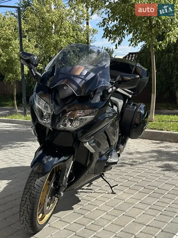 Yamaha FJR 1300 2015 VIN JYARP26E3FA000784 фото оголошення 5 з 29