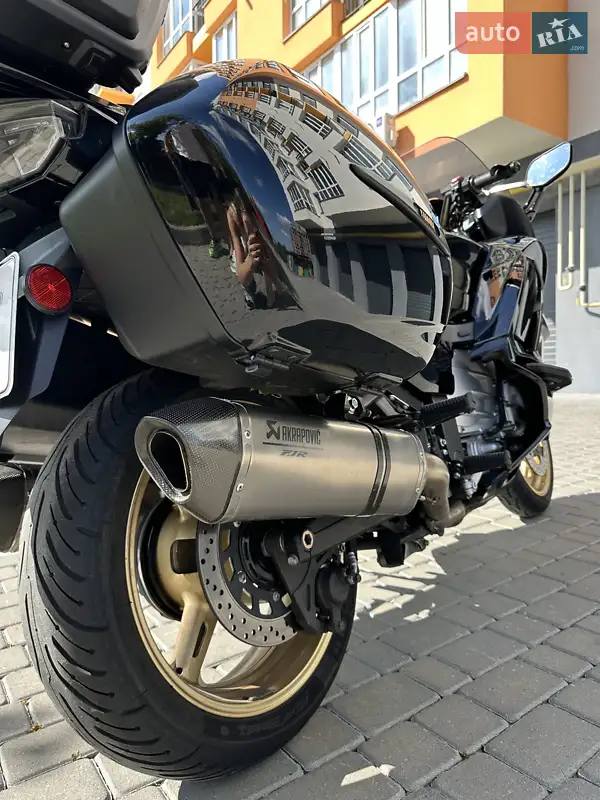 Yamaha FJR 1300 2015 VIN JYARP26E3FA000784 фото оголошення 8 з 29