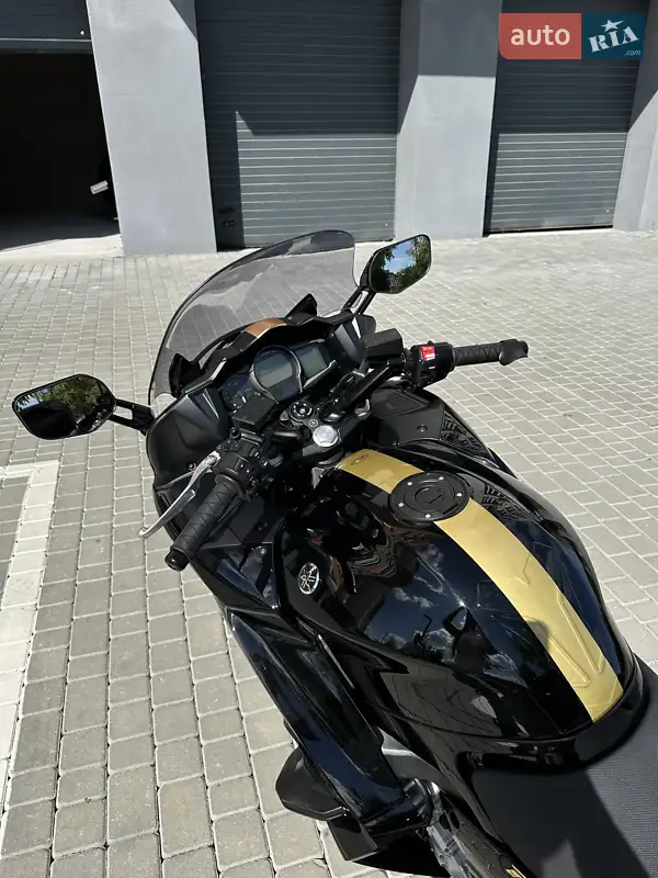 Yamaha FJR 1300 2015 VIN JYARP26E3FA000784 фото оголошення 10 з 29