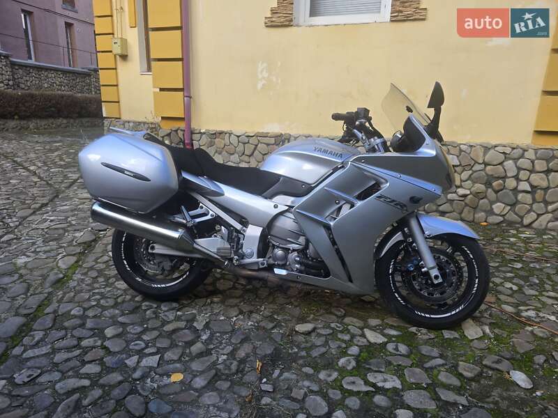 Мотоцикл Спорт-туризм Yamaha FJR 1300 2002 в Черновцах фото 3 Мотоцикл Спорт-туризм Yamaha FJR 1300 2002 в Черновцах