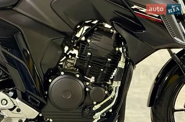 Yamaha FZ 250 2024