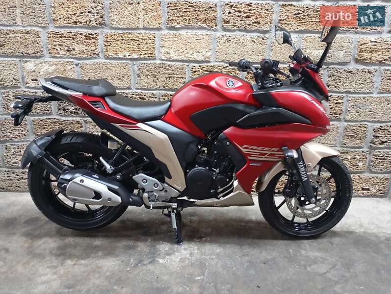 Спортбайк Yamaha FZ 25 2017 в Одессе фото 3 Спортбайк Yamaha FZ 25 2017 в Одессе
