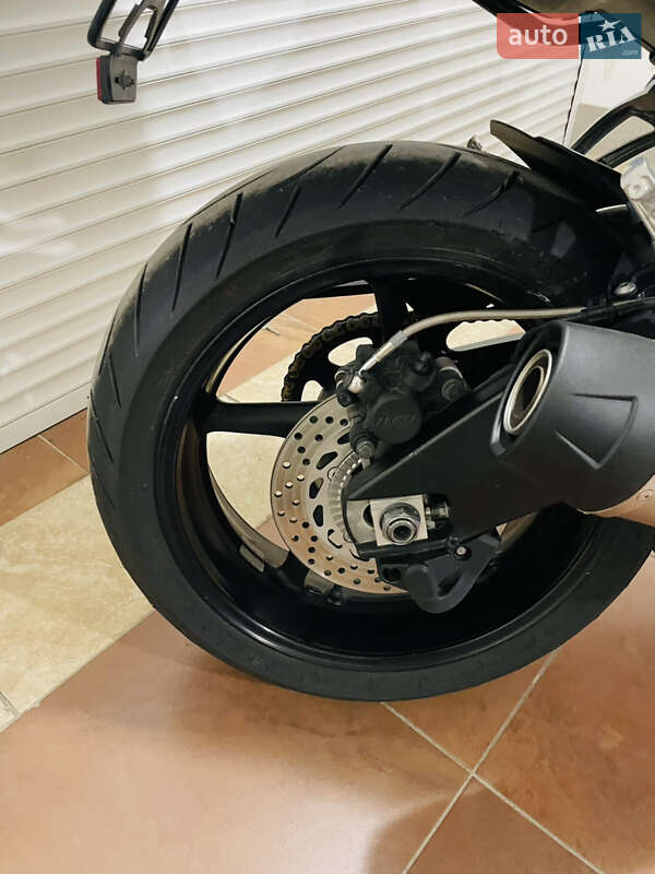 Мотоцикл Спорт-туризм Yamaha FZ1 Fazer 2013 в Киеве фото 10 Мотоцикл Спорт-туризм Yamaha FZ1 Fazer 2013 в Киеве