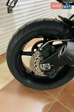 Мотоцикл Спорт-туризм Yamaha FZ1 Fazer 2013 в 
