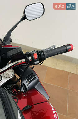 Мотоцикл Спорт-туризм Yamaha FZ1 Fazer 2013 в 