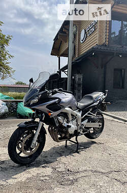 Мотоцикл Спорт-туризм Yamaha FZ6 Fazer 2005 в 