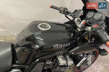 Мотоцикл Классік Yamaha FZ6 Fazer 2001 в 