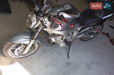 Вантажні моторолери, мотоцикли, скутери, мопеди Yamaha FZ6 Fazer 2005 в 