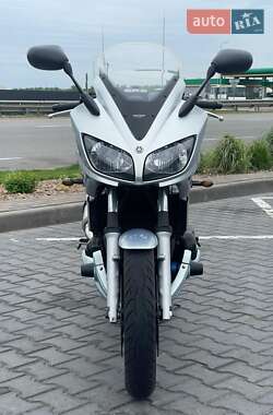 Мотоцикл Спорт-туризм Yamaha FZ6 Fazer 2003 в 
