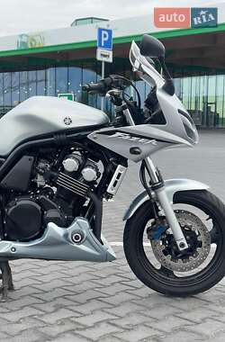 Мотоцикл Спорт-туризм Yamaha FZ6 Fazer 2003 в 