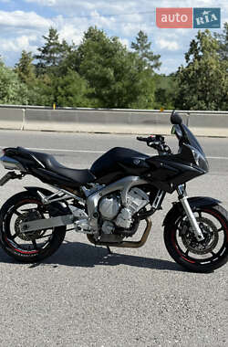Мотоцикл Спорт-туризм Yamaha FZ6 Fazer 2005 в 