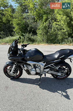Мотоцикл Спорт-туризм Yamaha FZ6 Fazer 2005 в 