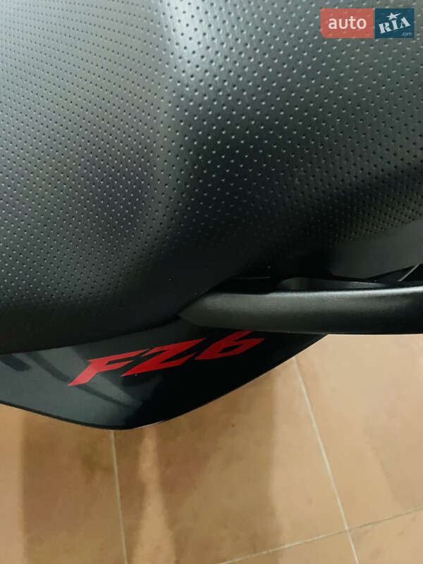 Мотоцикл Без обтекателей (Naked bike) Yamaha FZ6 N 2004 в Киеве