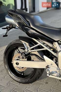 Мотоцикл Без обтекателей (Naked bike) Yamaha FZ6 N 2004 в  фото 16 Мотоцикл Без обтекателей (Naked bike) Yamaha FZ6 N 2004 в