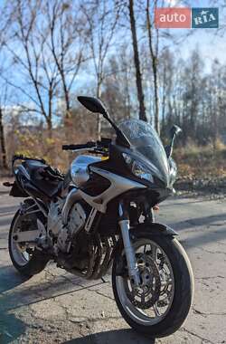 Мотоцикл Спорт-туризм Yamaha FZ6 S 2004 в Кореці