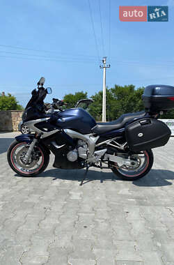 Мотоцикл Спорт-туризм Yamaha FZ6 S 2004 в 